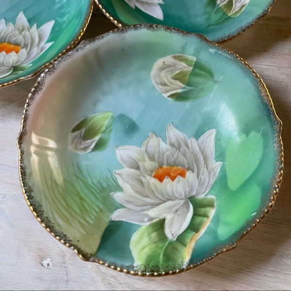 Vintage Hand Painted Bavarian Porcelain Bowls - Set of 3 - Water Lilies - Picture 6 of 10